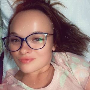 Meet your Posher, Elissa